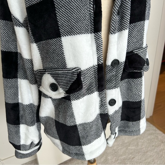 Cozy Fuzzy Shacket Shirt Jacket - Picture 4 of 12